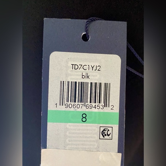 Tommy Hilfiger NWT Little Black Dress Size 8 with Gold Tone Zip Pull S/S Poly - Picture 4 of 8